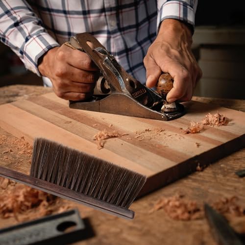 Dazzhues Wooden Dust Brush with Soft Bristles 1